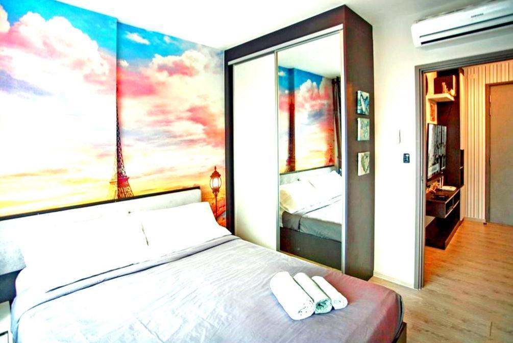 The Base * Pattaya